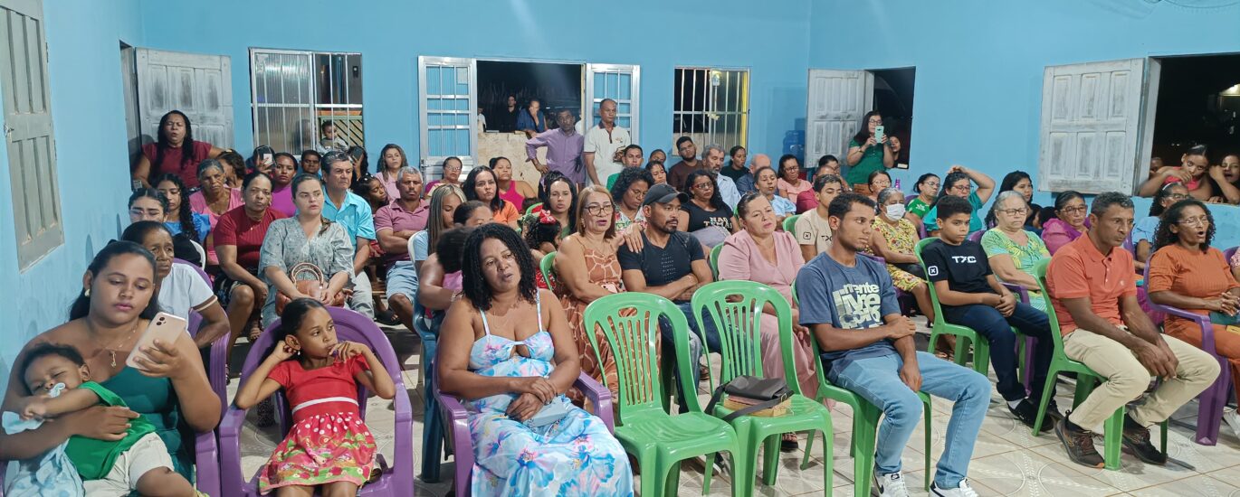 Missionárias Pâmela e Alice Amorim na Base Missionária Lagoa da Onça em Várzea Branca Piauí