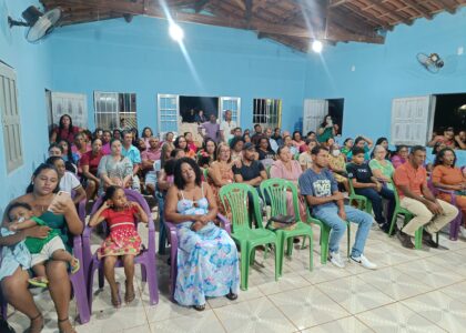 Missionárias Pâmela e Alice Amorim na Base Missionária Lagoa da Onça em Várzea Branca Piauí