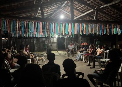 Jovens quilombolas reunidos em acampamento bíblico missionário em Codó Maranhão