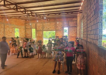 Relatório Missionário no Campo Rancho Alegre em Paraguay Pyahu no Paraguai com crianças, visitas nas casas e evangelismo ao ar livre.