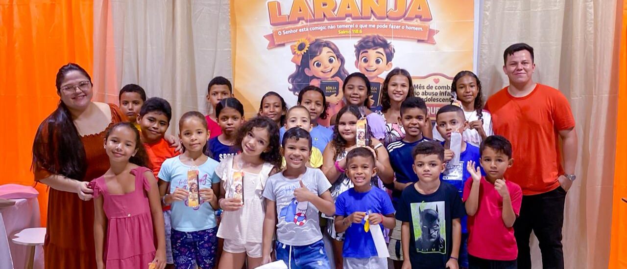 Crianças atendidas pela Base Missionária em Vaca Brava Piauí com reforço escolar, palestras educativas e ensino bíblico.