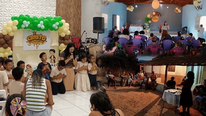 Missão em Sítio do Meio Piauí com Escola Bíblica de Férias, visitas às famílias, poço artesiano e evangelização no sertão.
